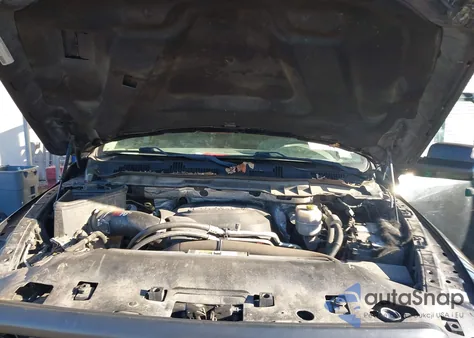 2017 Ram 2500 Tradesman 4X4 8' Box z USA, uszkodzony, nr VIN 3C6UR5HJ0HG501809